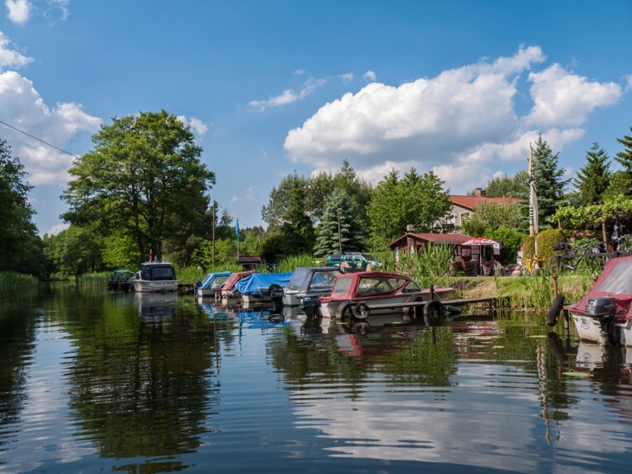View from the Ziegeleikanal to the camping site at the Wiesengrund, © Campingplatz am Wiesengrund