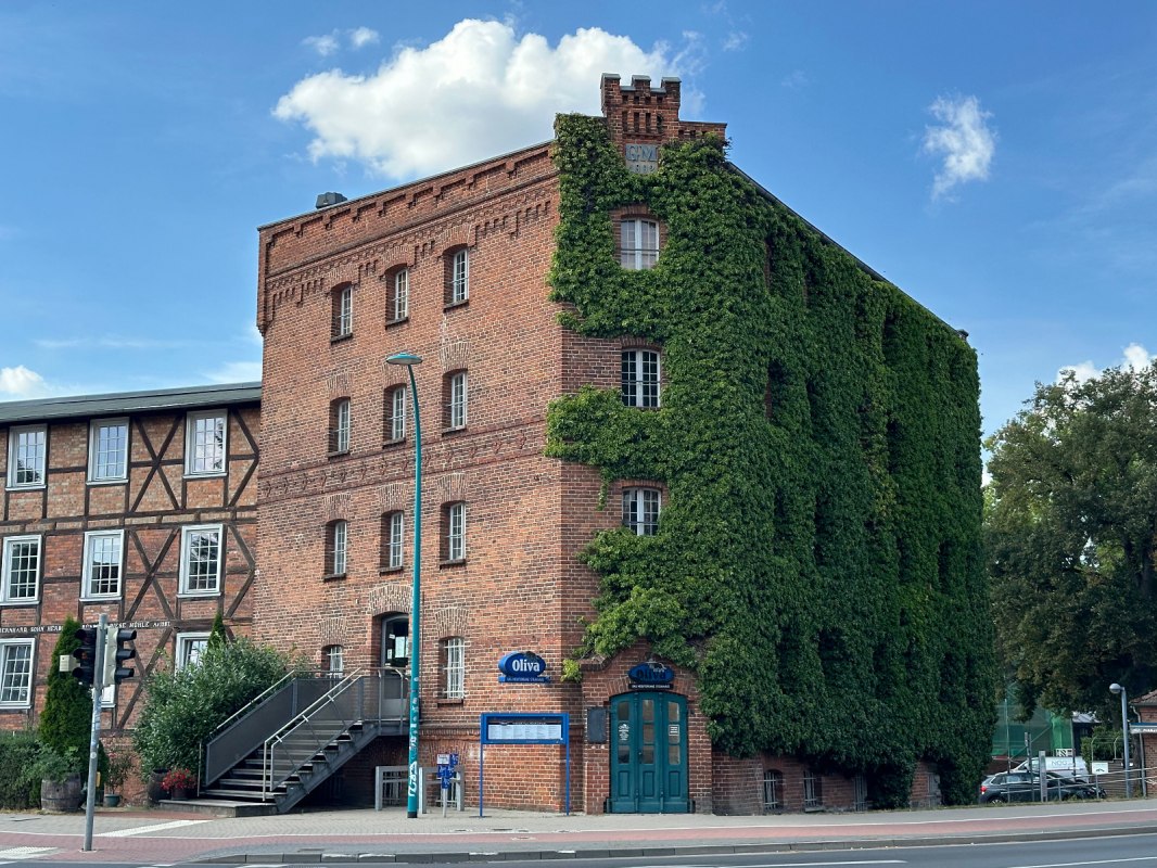 The building of the former Vierrad mill. // © Offene Mühle The building of the former Vierrad mill. // © Offene Mühle