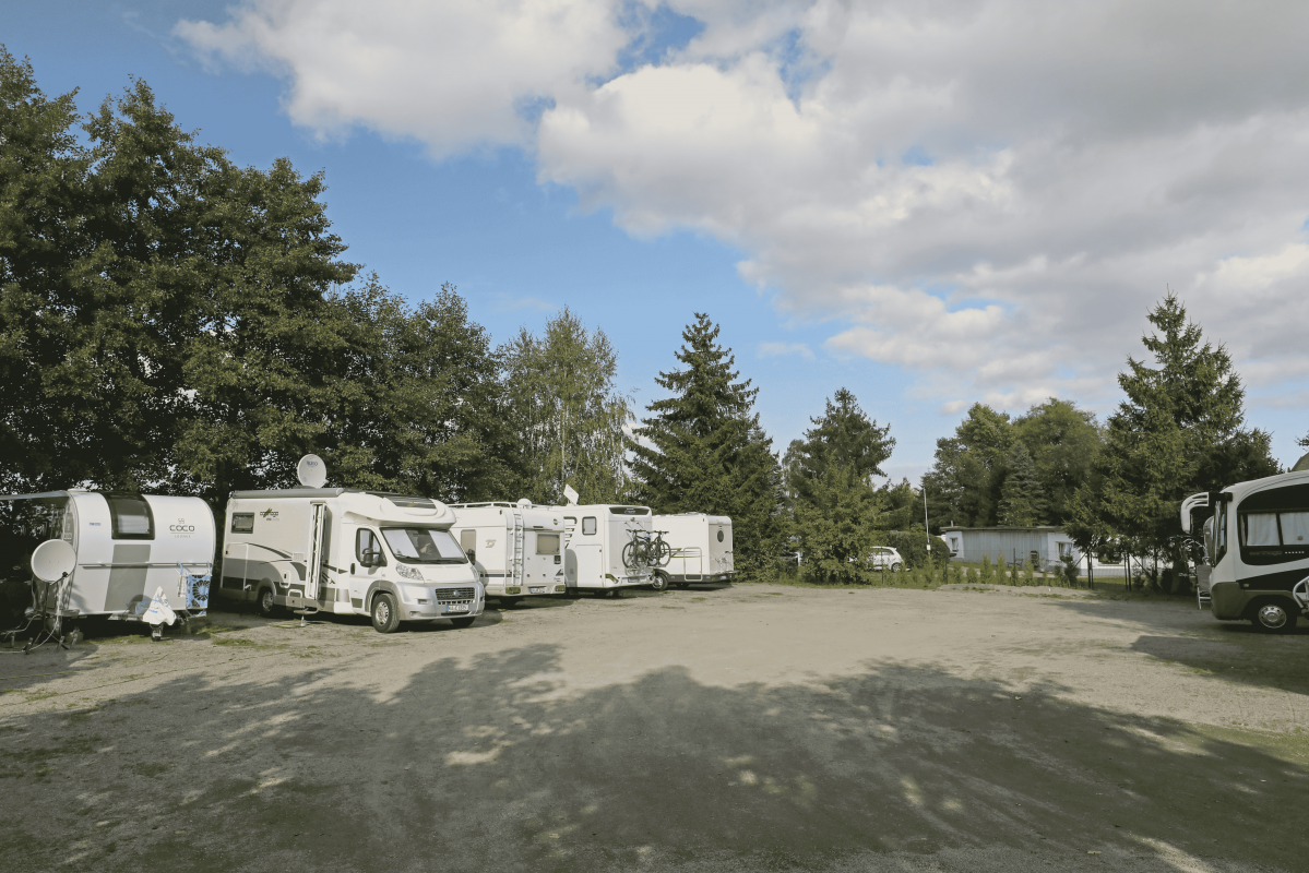 Caravans on the pitch // &copy; MV-T/Gohlke