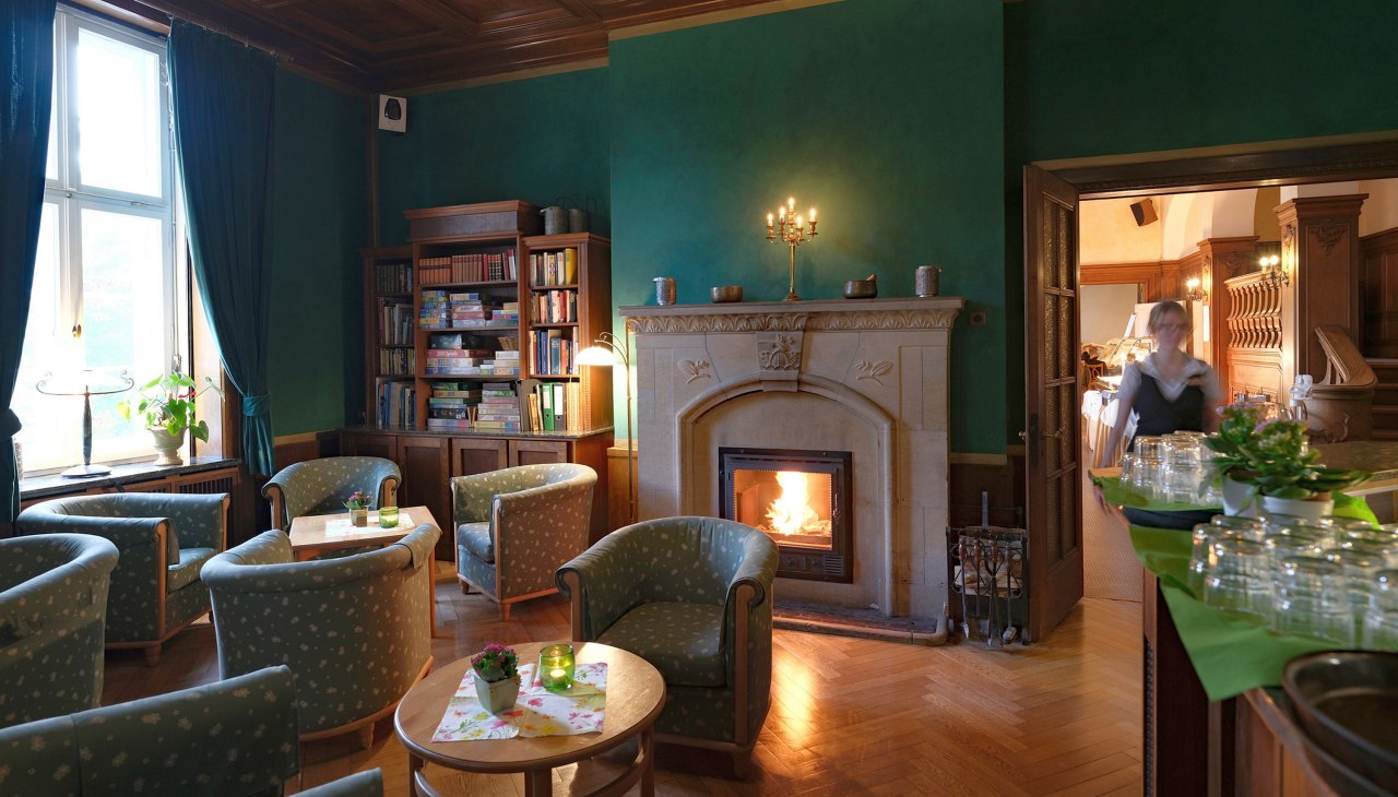 Pasek przewijania pokoju kominkowego Web mkr, © Hotel Gutshaus Stellshagen