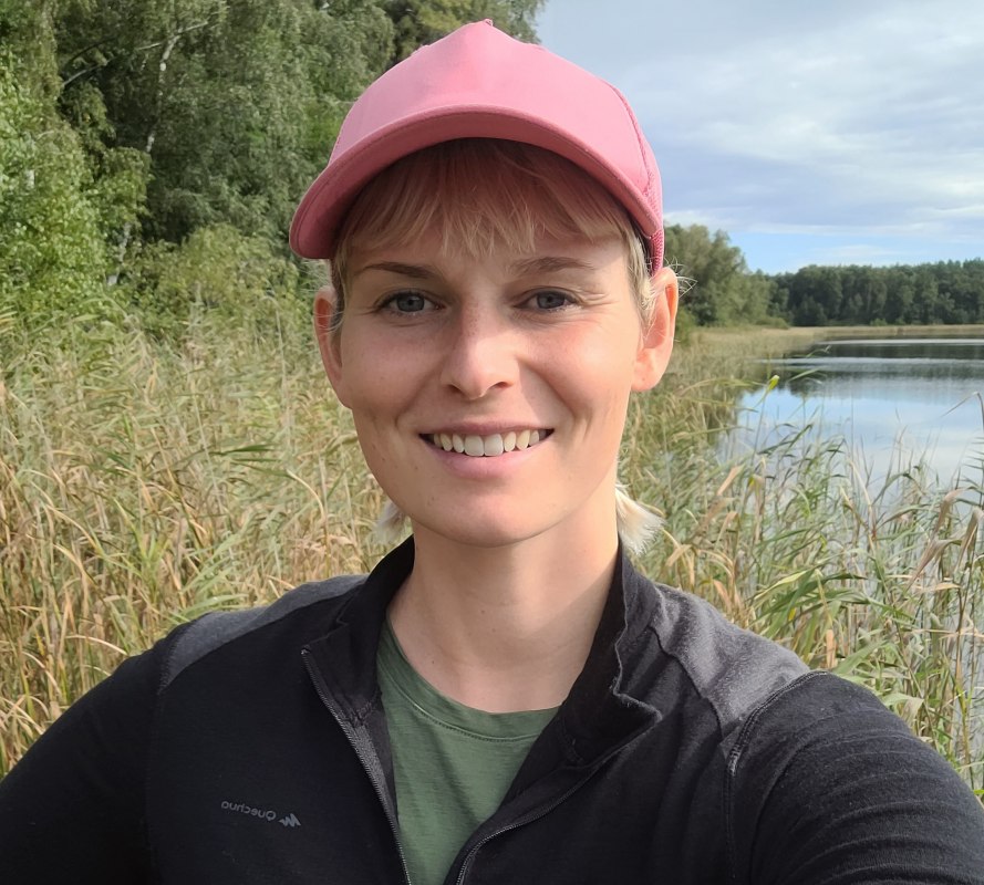 Hi, I'm Laura Grabach-Witte and I'm on the road as KompassKiki. // © Laura Grabach-Witte Hi, I'm Laura Grabach-Witte and I'm on the road as KompassKiki. // © Laura Grabach-Witte