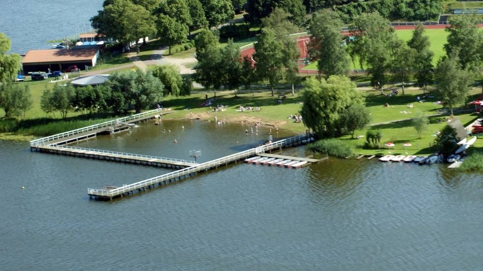 Sternberg lido aan het meer, © Tourist-Info der Stadt Sternberg