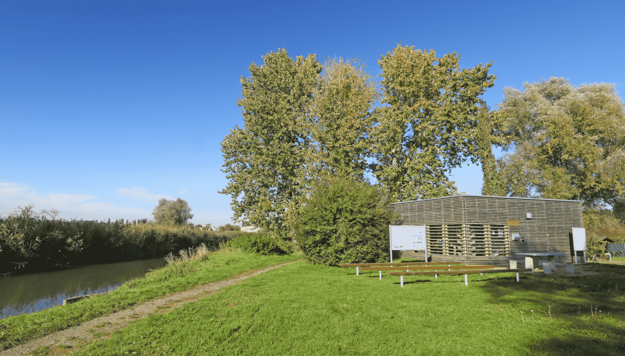 Zithoek met uitzicht op het water, &copy; TMV/Gohlke