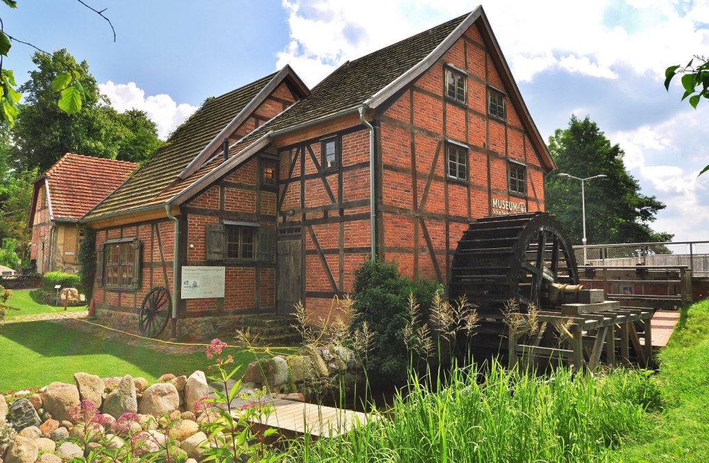 The grinding mill with the idyllic garden, © Stadtgeschichts- und Museumsverein Schwerin e.V.; Dr. Holger Martens The grinding mill with the idyllic garden, © Stadtgeschichts- und Museumsverein Schwerin e.V.; Dr. Holger Martens