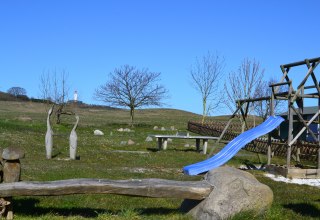 &copy; Hiddenseer Hafen- und Kurbetrieb