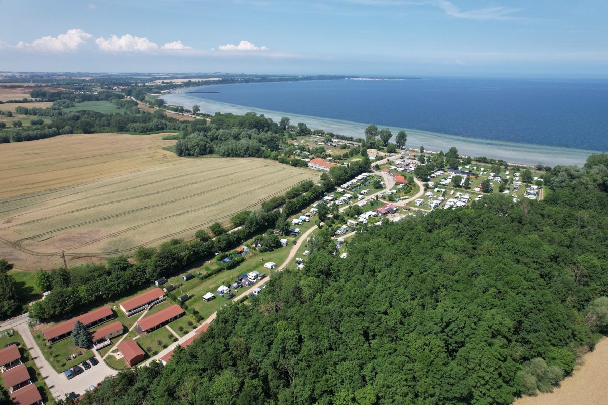 Luchtfoto van de ostseequelle.camp // &copy; Campingplatz Ostseequelle GmbH