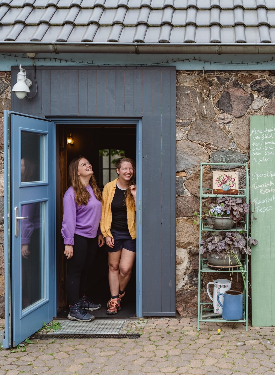 Stop zeker om een hapje te eten: Café Sommerliebe in het levendige dorp Carwitz biedt verfrissingen voor hongerige wandelaars!, © TMV/Gross