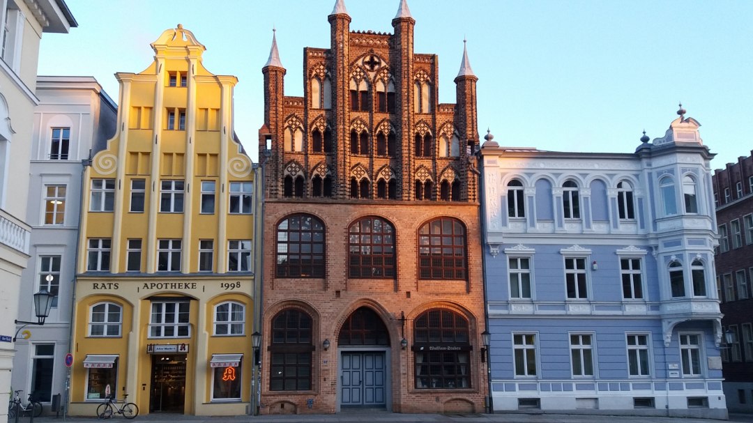 Wulflamhaus o poranku, © TZ HST