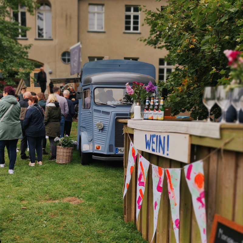 Bluhm's Delikat LANDMARKT takes place every year in September in Klocksin Manor Park., &copy; Isabel H&ouml;pner
