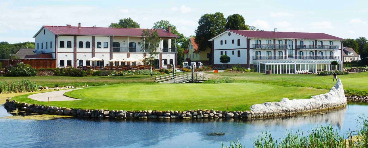 Widok z zewnątrz na Strelasund Golf Park // © Golfpark Strelasund Widok z zewnątrz na Strelasund Golf Park // © Golfpark Strelasund
