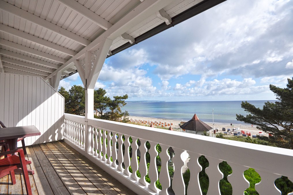 Z naszych pokoi dwuosobowych i mieszkań roztacza się fantastyczny widok na morze., © Strandhotel zur Promenade
