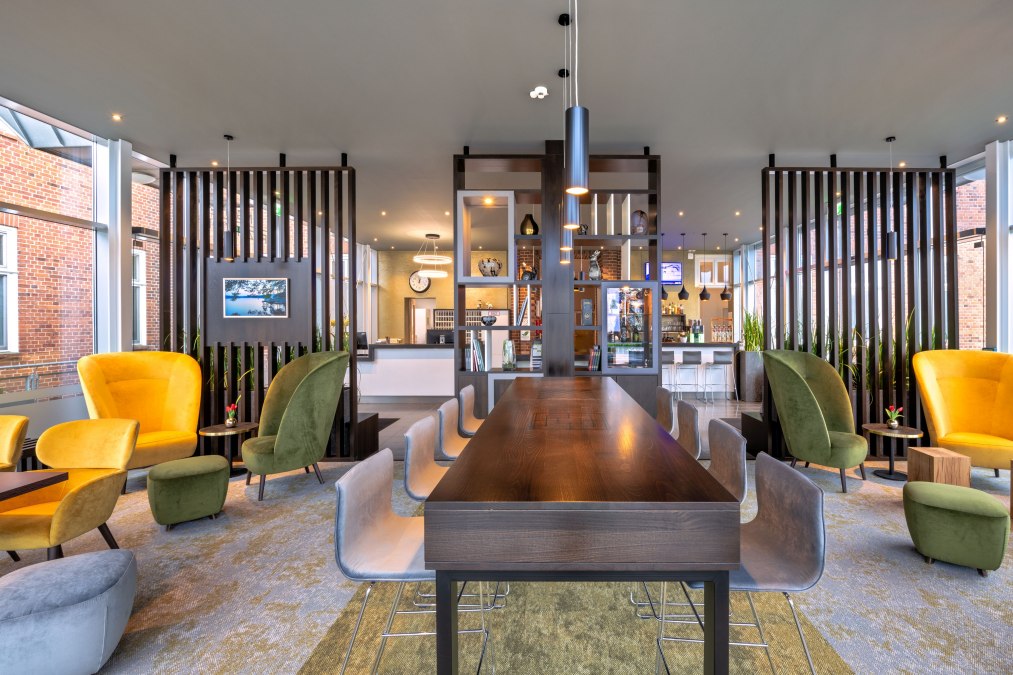 Lobby_web, © Hotel am Schlosspark Güstrow