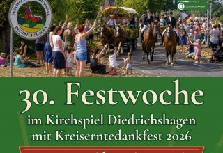 Einzug des Festumzuges // &copy; Verein zur Traditionspflege im Kirchspiel Diedrichshagen