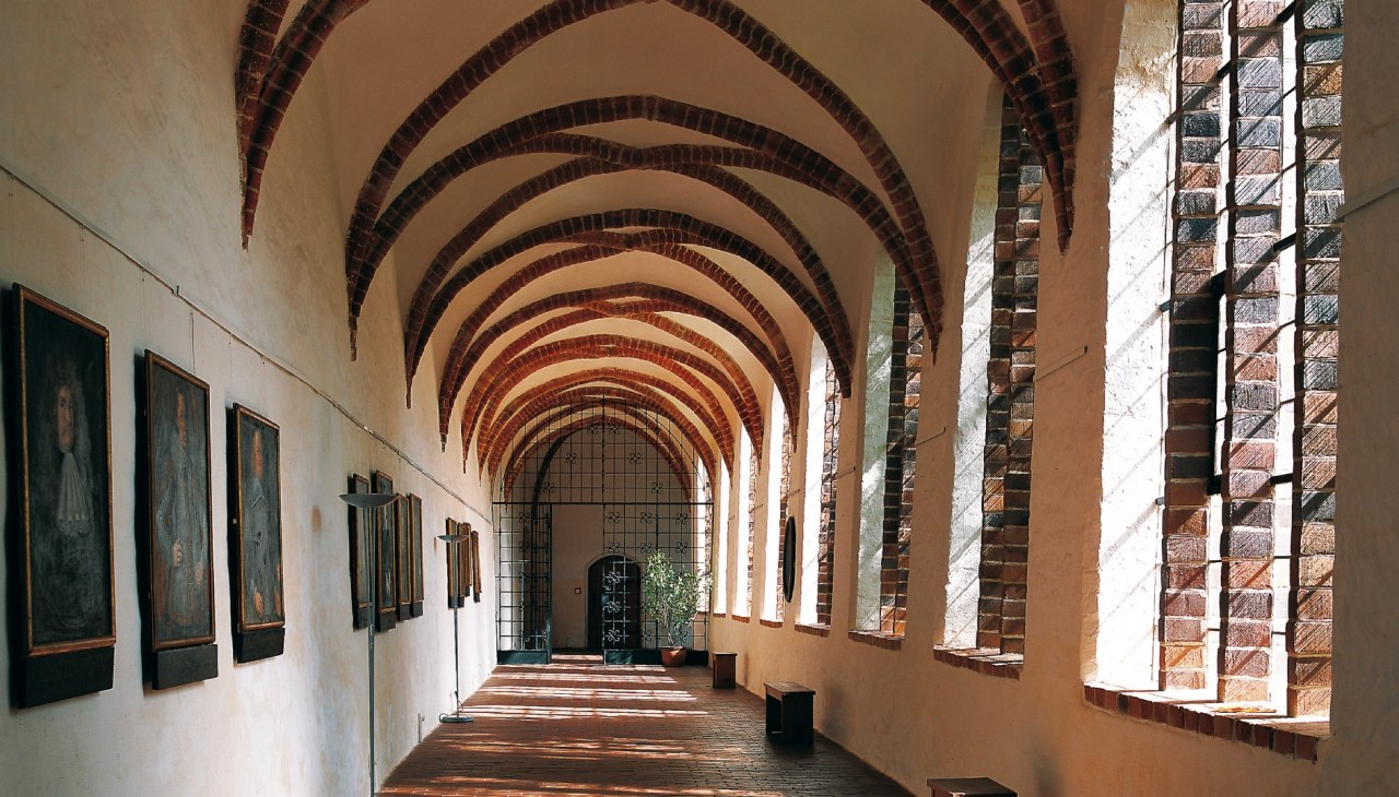 Kreuzgang im St.-Johanniskloster in Stralsund Cloister in the _St.-Johanniskloster_ in Stralsund, © TZ HST