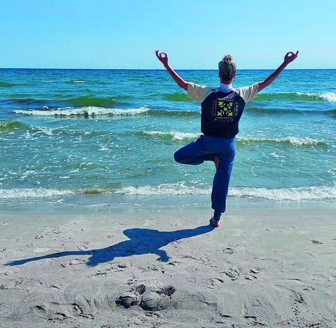 Yoga am Strand in Juliusruh // © Margrit Freitag Yoga am Strand in Juliusruh // © Margrit Freitag