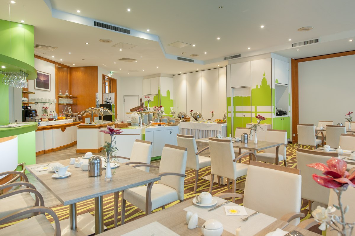 &copy; Mercure Hotel