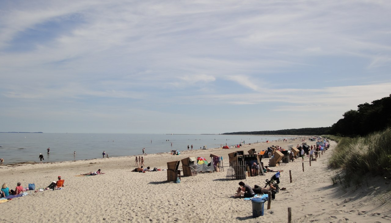 Beach and beach chairs on the beach of the seaside resort of Lubmin, &copy; TVV-Holzh&uuml;ter