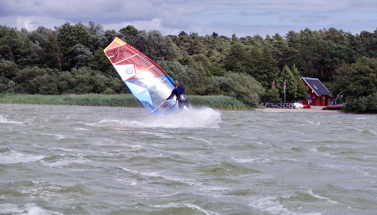 Surfing area Untergoehren at lake Fleesensee, © Wassersport Fleesensee