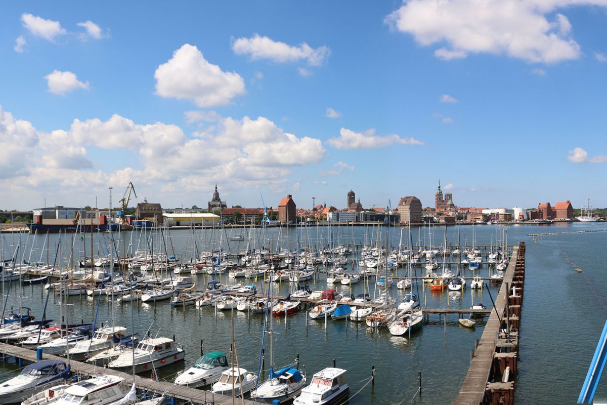 Widok na port centrum sport&oacute;w wodnych z g&oacute;ry // &copy; Manfred Hanke, Vorstandsmitglied WSZ