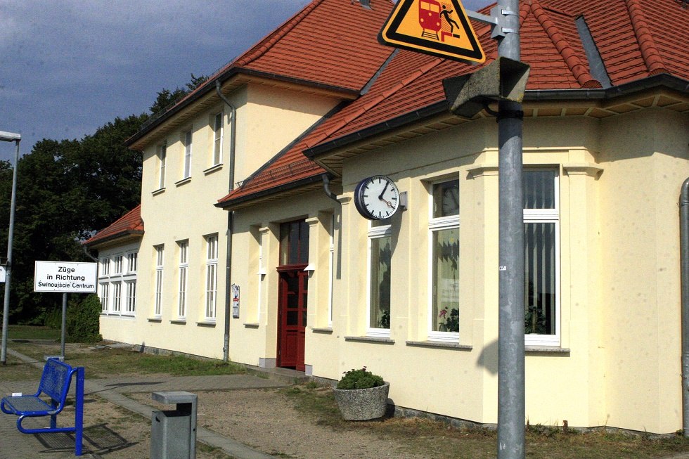 Stationsgebouw in Koserow // &copy; Sabrina Wittkopf-Schade