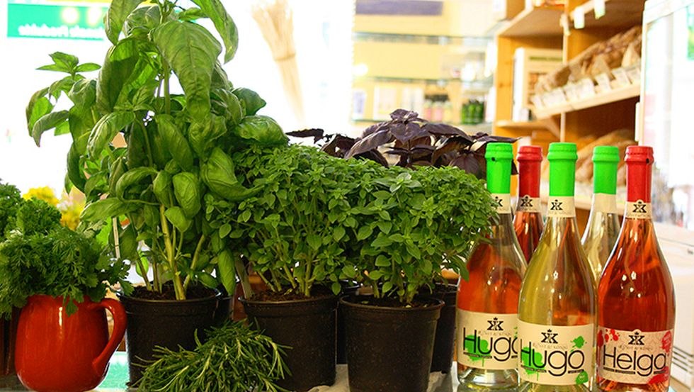 We have a wide range of products: fresh, refrigerated, frozen, shelf-stable., © Jean Müller