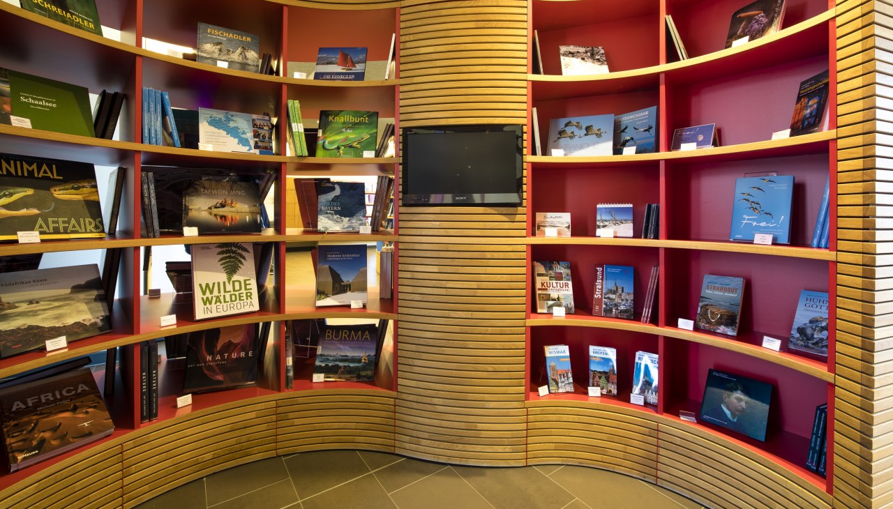 Boekenhoek in het Max Hünten Huis, © Timm Allrich