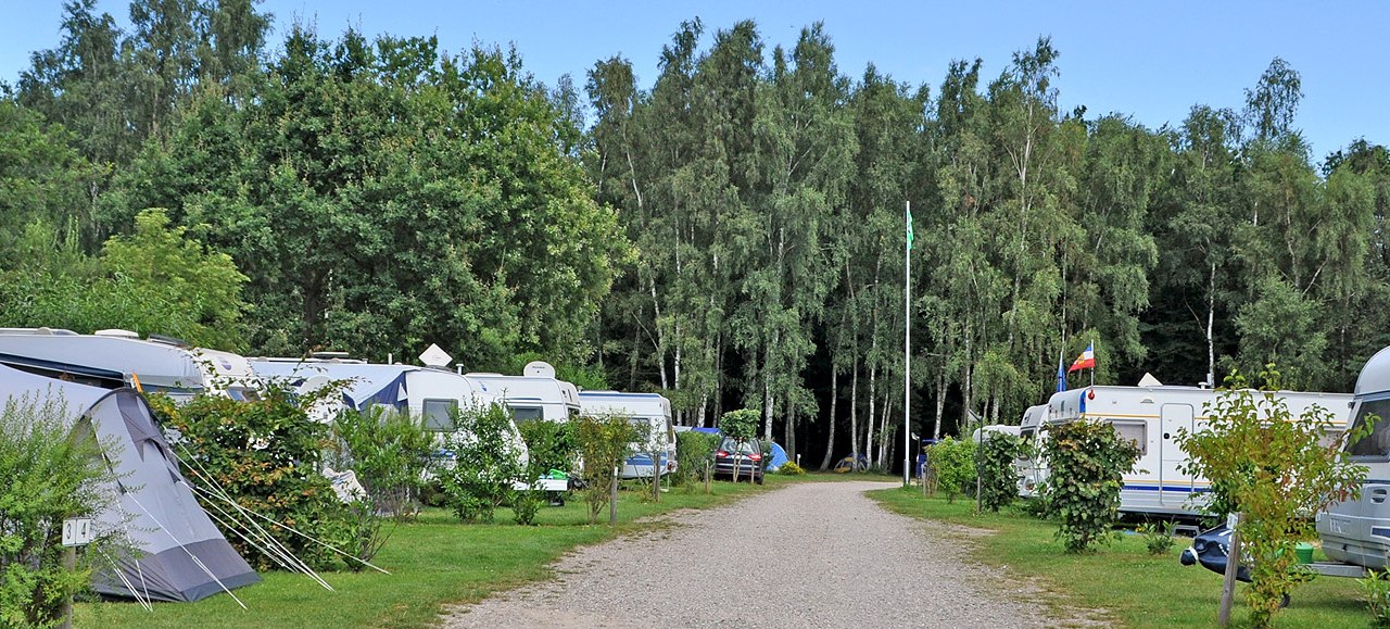 Camping in Lietzow, &copy; G&auml;stehaus Lietzow & St&ouml;rtebeker Camp