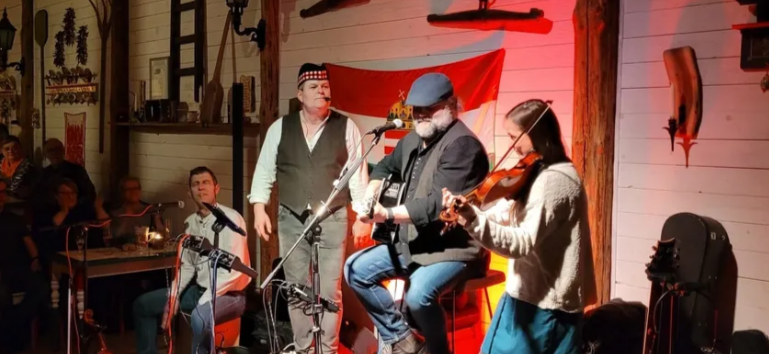 &copy; Zoltan Szekely