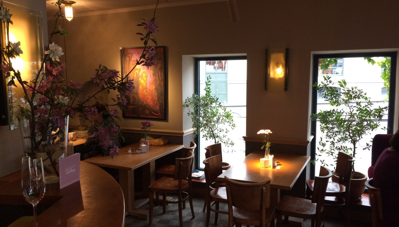 Pok&oacute;j gościnny w restauracji "Fabryka Likier&oacute;w", &copy; Frank Brockmann