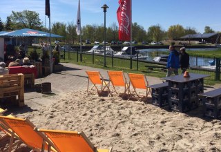 Ronnys-Gastst&auml;tte Anglerheim in Damgarten harbor // &copy; Ronnys Anglerheim