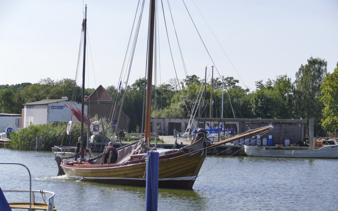Przystań Mönkebude jest dogodnie zlokalizowana z bezpośrednim wyjściem na lagunę, © TMV/cross media redaktion