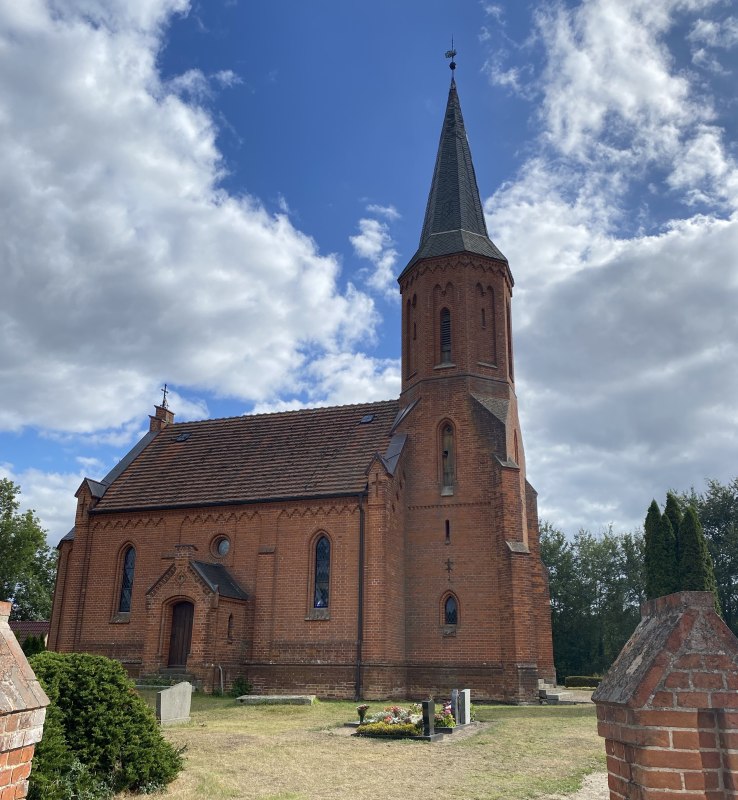 Kirke // &copy; Freundeskreis Dorfkirche Priborn