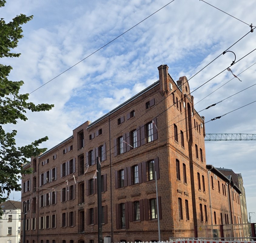 "Old Warehouse" // &copy; H&auml;usliche Krankenpflege Szimtenings