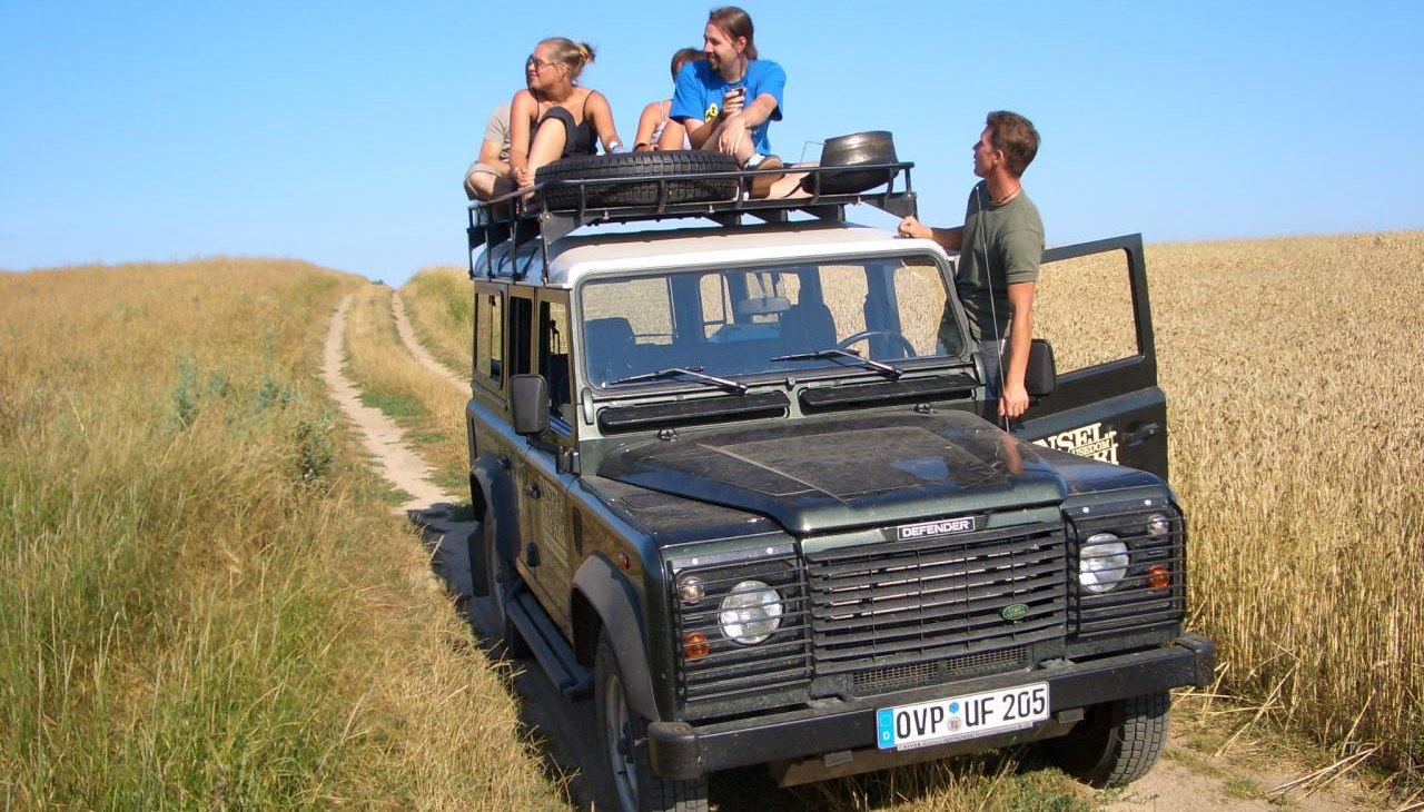 Goście obserwują orła bielika, © Gunnar Fiedler Goście obserwują orła bielika, © Gunnar Fiedler