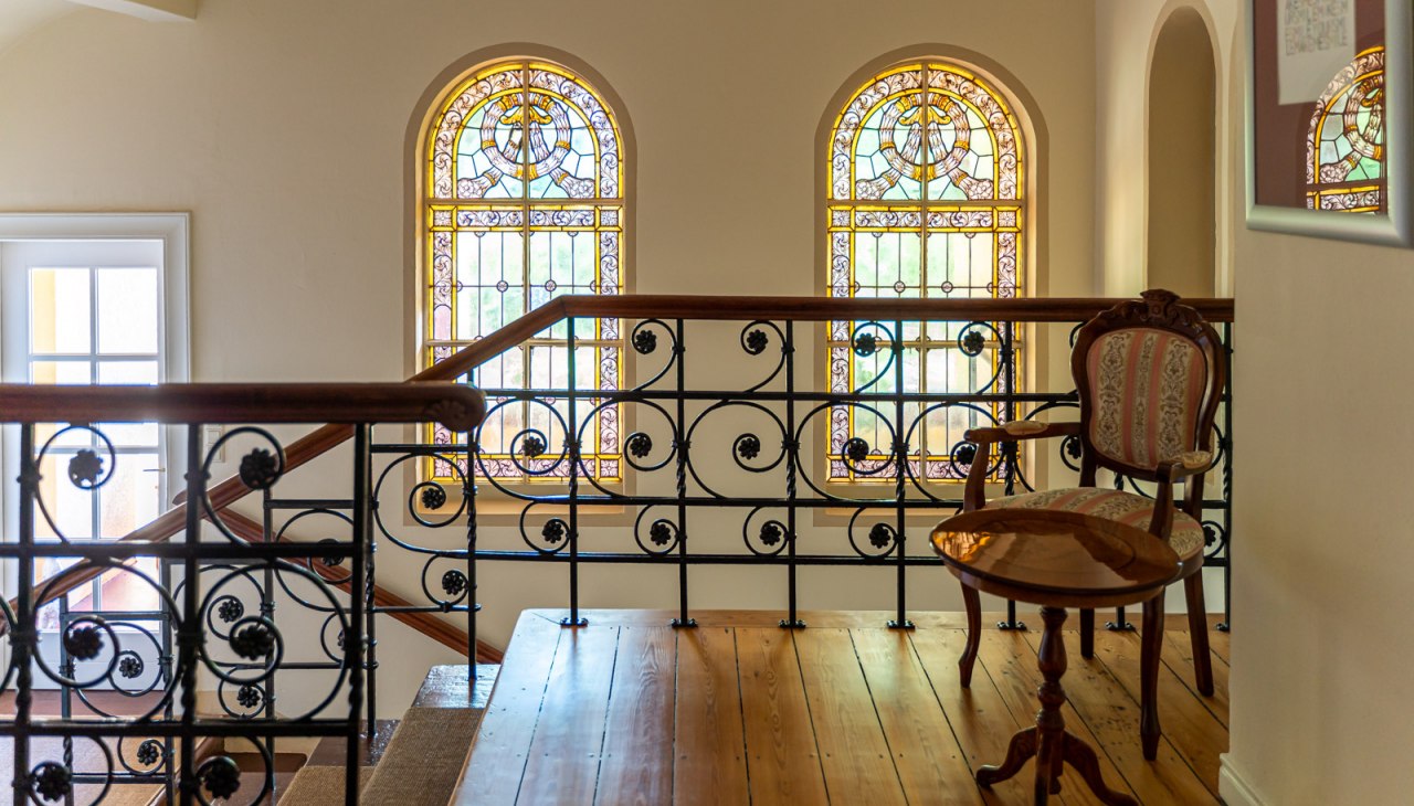 Light-flooded foyer in the manor house Polchow, © DOMUSimages Light-flooded foyer in the manor house Polchow, © DOMUSimages