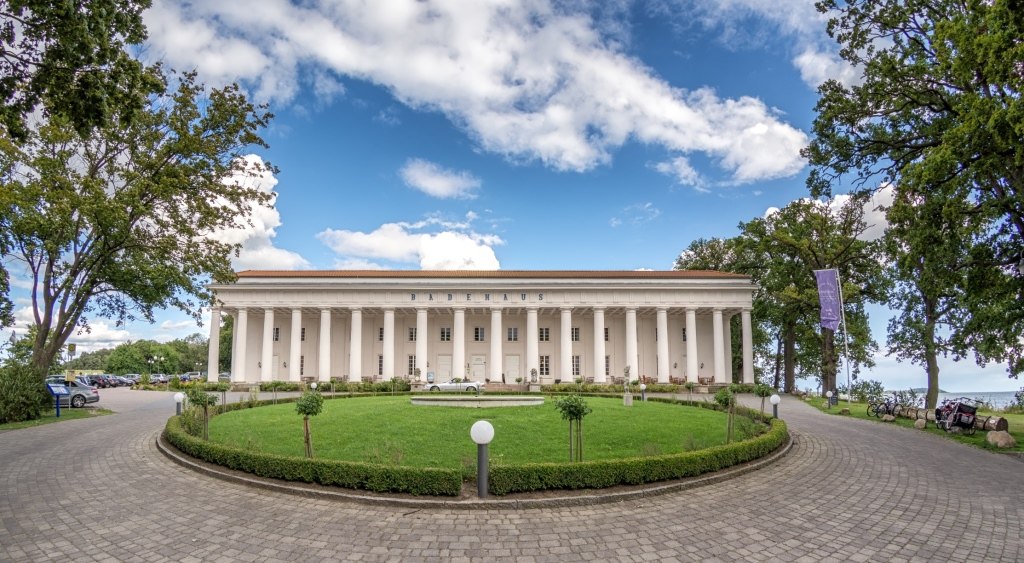 Widok z przodu Hotel Badehaus GoorKierunek, &copy; Mirko Boy/ hadiko