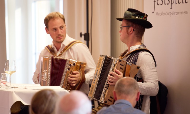 &copy; &copy; Oliver Borchert