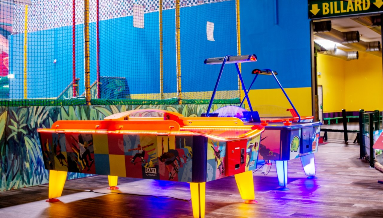Air field hockey tables, © Antje Viergutz