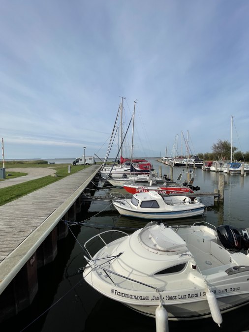 Motoboat Ahlendorf, © Südliche Boddenküste Motoboat Ahlendorf, © Südliche Boddenküste