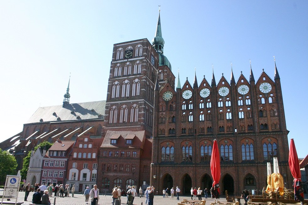 Ratusz w Stralsundzie na Alter Markt. // © Tourismuszentrale Hansestadt Stralsund Ratusz w Stralsundzie na Alter Markt. // © Tourismuszentrale Hansestadt Stralsund
