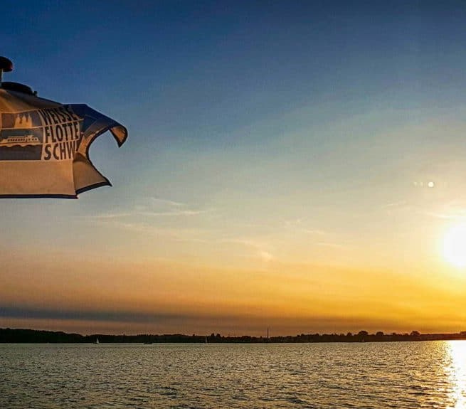 Erdinger twilight cruise // © WEISSE FLOTTE Fahrgastschiffahrt Schwerin GmbH Erdinger twilight cruise // © WEISSE FLOTTE Fahrgastschiffahrt Schwerin GmbH