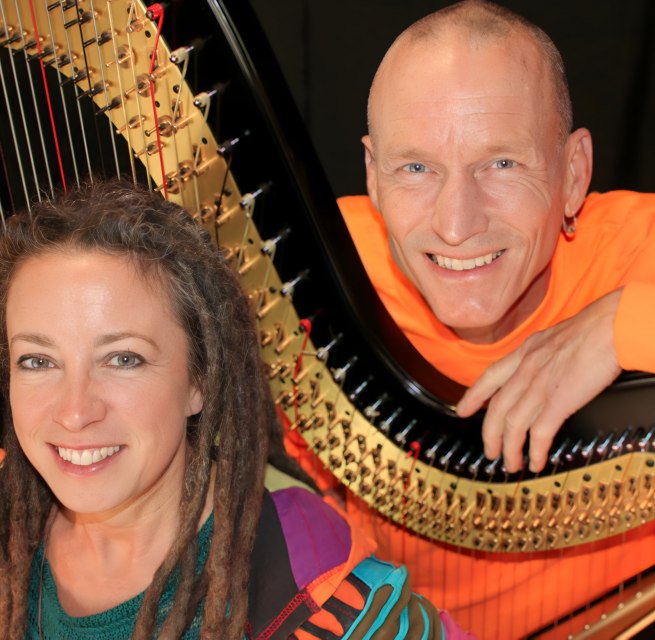 © Band_mit_Harfe_Jeanine_Vahldiek_Foto_fuer_VA_erh_250625.jpg © Band_mit_Harfe_Jeanine_Vahldiek_Foto_fuer_VA_erh_250625.jpg