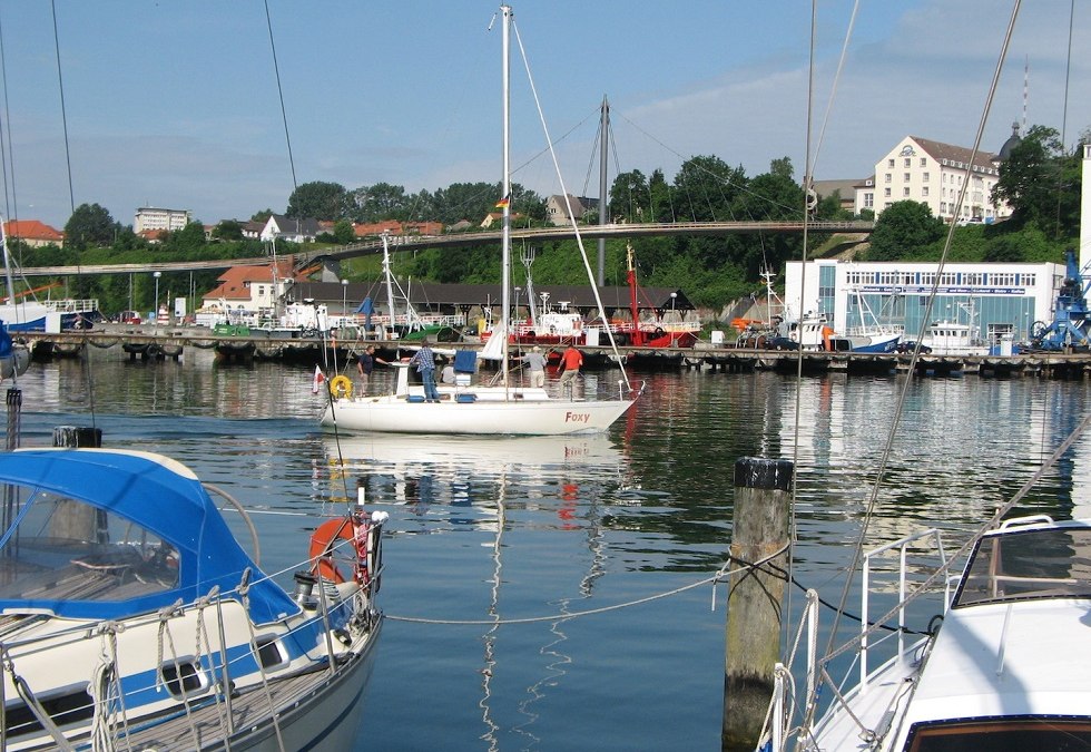 Most dla pieszych do portu miejskiego w Sassnitz, © Tourismuszentrale Rügen