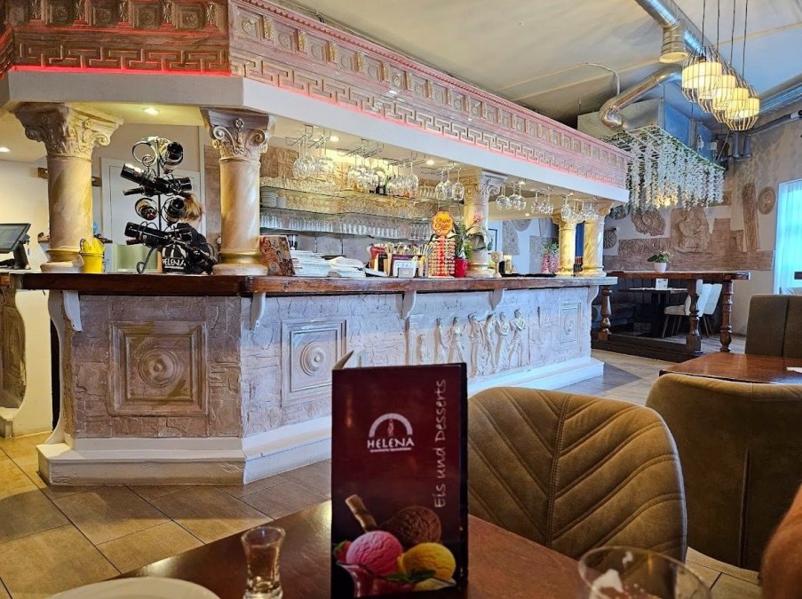 Helena_Foto_5, © Arber Vorfi Helena_Foto_5, © Arber Vorfi