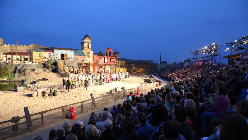 Uitzicht op het 9000 m² grote openluchtpodium, © adventure-production Grevesmühlen GmbH