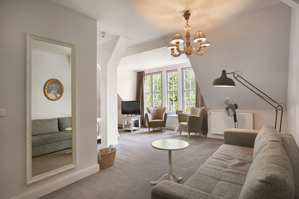 Modern en gezellig ingerichte kamers bij Gut Vorbeck // © Gut Vorbeck / Thomas Mandt Modern en gezellig ingerichte kamers bij Gut Vorbeck // © Gut Vorbeck / Thomas Mandt