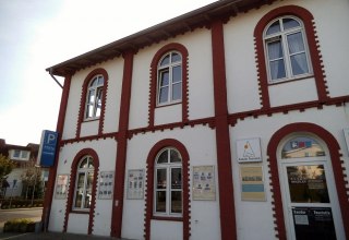 Former building of the 1st electric power station in Binz., © Tourismuszentrale Rügen
