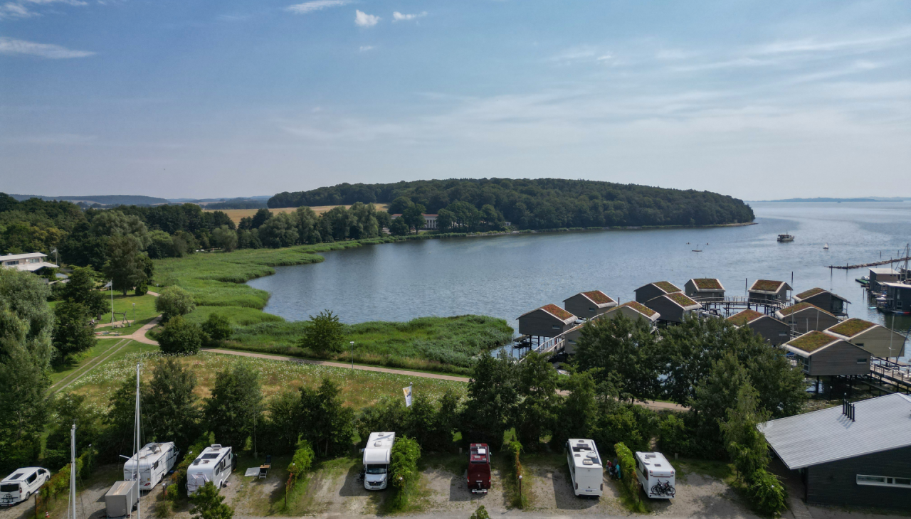 im-jaich motorhome site - z kamperem tuż nad wodą, © Florian Melzer/im-jaich