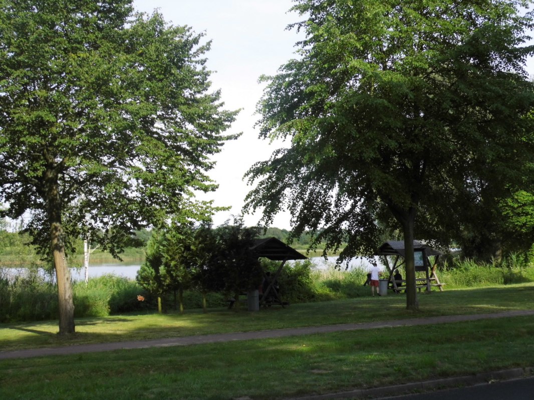 Resting place at the Lebehner lake // &copy; Claudia Flemming