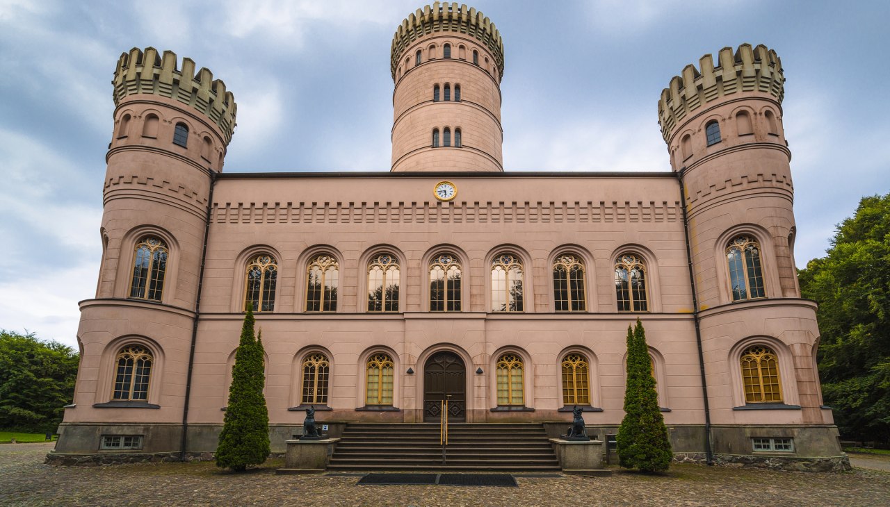 Widok domku myśliwskiego Granitz z zewnątrz, © SSGK MV / Timm Allrich